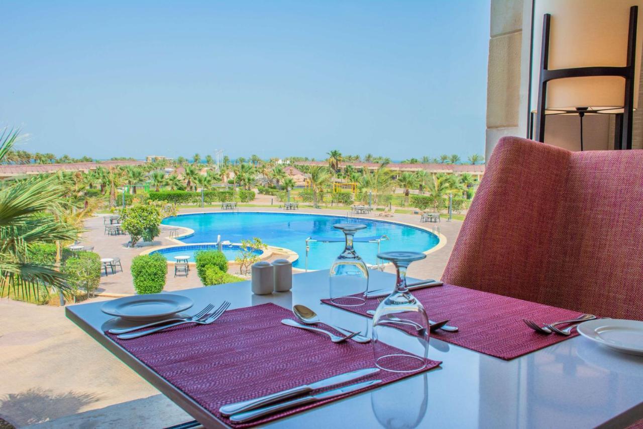 Radisson Blu Resort, Al Khobar Халф-Мун-Бей Екстер'єр фото View from the hotel